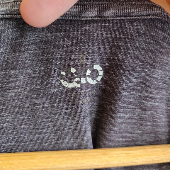 Alo Energy Long Sleeve Crewneck Shirt Gray Black Medium Workout Top Colorblock - Picture 4 of 4